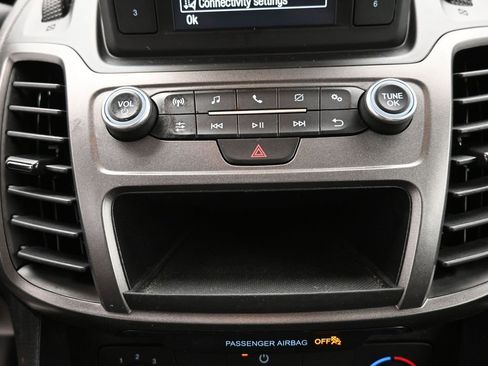 Used 2022 Ford Transit Connect XL image 9