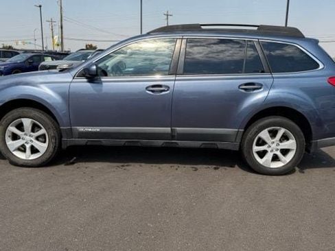 Used 2013 Subaru Outback 2.5i Premium AWD/4WD image 6