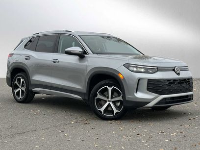 New 2025 Volkswagen Tiguan SE