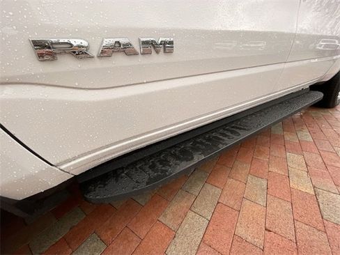 Used 2023 RAM 1500 Laramie image 10
