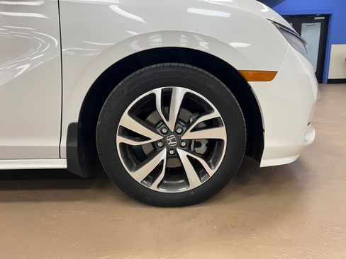 Used 2023 Honda Odyssey Touring image 25