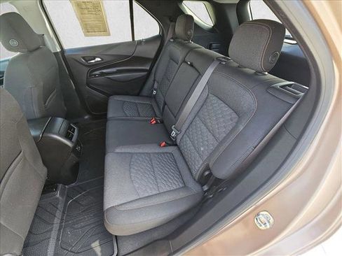 Used 2019 Chevrolet Equinox LT image 18