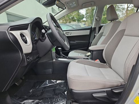 Used 2019 Toyota Corolla LE image 13