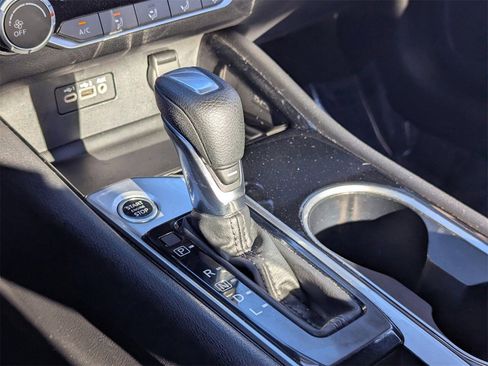 Used 2024 Nissan Altima 2.5 SV image 28