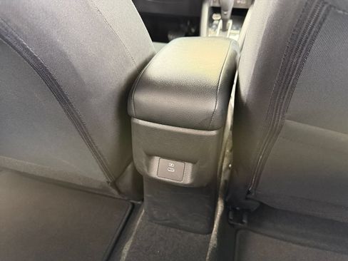 Used 2025 Nissan Versa SV FWD image 23