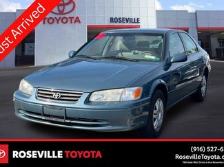Used 2000 Toyota Camry LE video 1