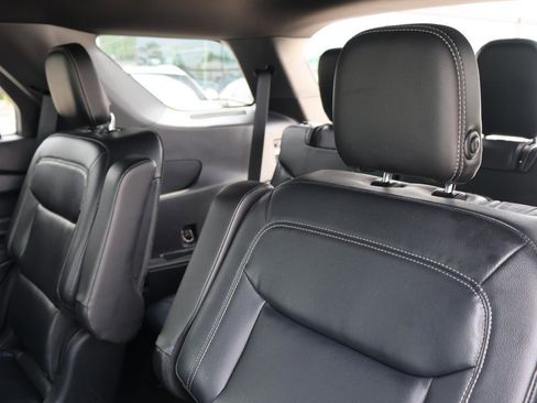 Used 2020 Ford Explorer XLT w/ Equipment Group 202A image 26