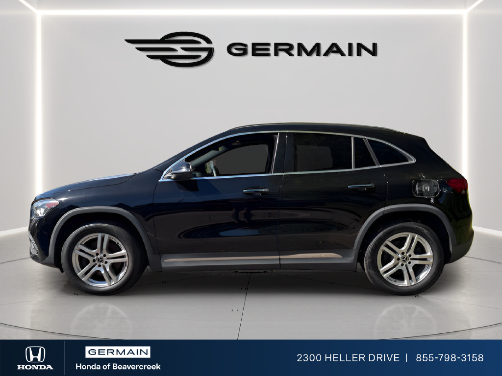 Used 2021 Mercedes-Benz GLA 250 4MATIC w/ Premium Package image 4