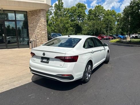 Used 2023 Volkswagen Jetta SE FWD image 7