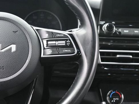 Used 2022 Kia Seltos EX image 29