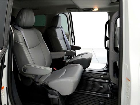 Certified 2024 Toyota Sienna XLE w/ XLE Plus Package image 30