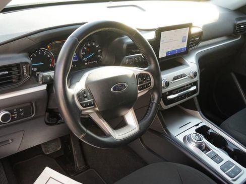Used 2021 Ford Explorer XLT RWD image 18