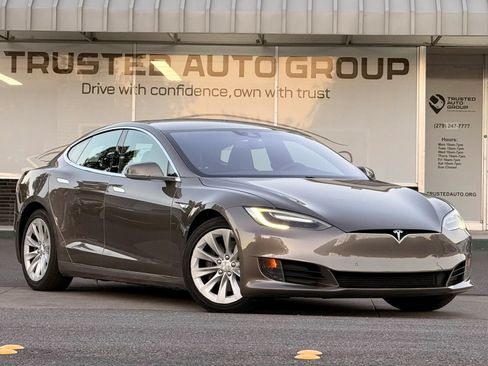 Used 2016 Tesla Model S 75D AWD/4WD image 2