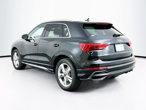 Used 2024 Audi Q3 2.0T Premium w/ Convenience Package image 5