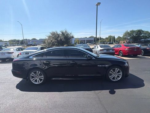 Used 2019 Jaguar XJ R-Sport AWD/4WD image 6