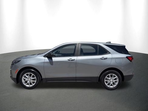 Used 2023 Chevrolet Equinox LS FWD image 12