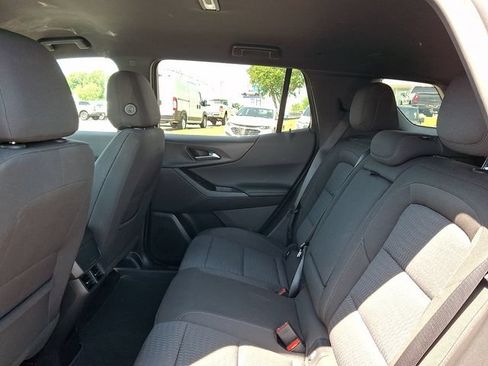 Used 2026 Chevrolet Equinox LT AWD/4WD image 10
