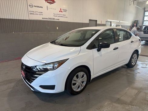 Certified 2023 Nissan Versa S w/ Trunk Package image 7