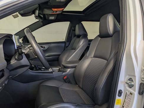 Used 2019 Toyota RAV4 XSE w/ XSE Weather Package image 8