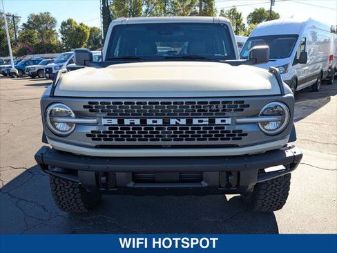 New 2025 Ford Bronco Badlands image 8