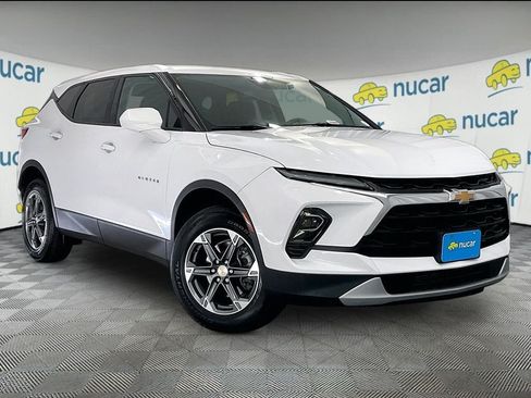 Used 2025 Chevrolet Blazer LT AWD/4WD image 1