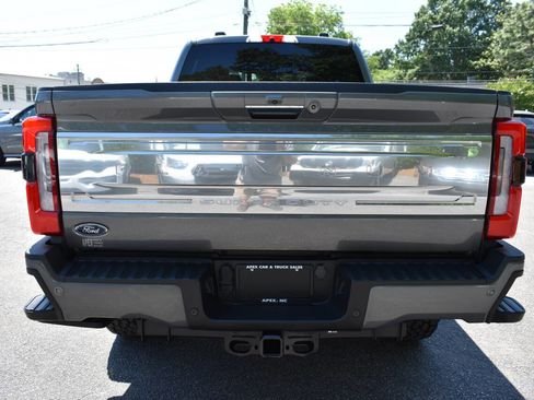 Used 2023 Ford F250 Platinum w/ Tremor Off-Road Package AWD/4WD image 6
