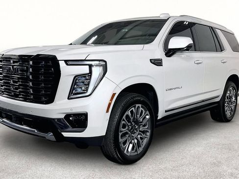 Used 2025 GMC Yukon Denali Ultimate AWD/4WD image 14