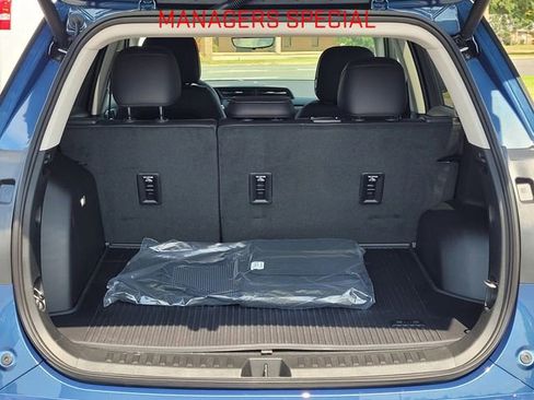 New 2026 GMC Terrain Denali w/ LPO, Black Badging Package image 9