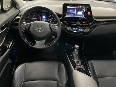 Used 2022 Toyota C-HR Limited FWD image 30