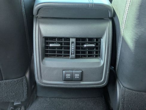 Used 2019 Toyota Avalon XSE w/ Carpet Mat Package FWD image 24