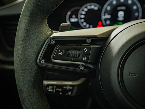 Certified 2025 Porsche 911 Carrera GTS image 40