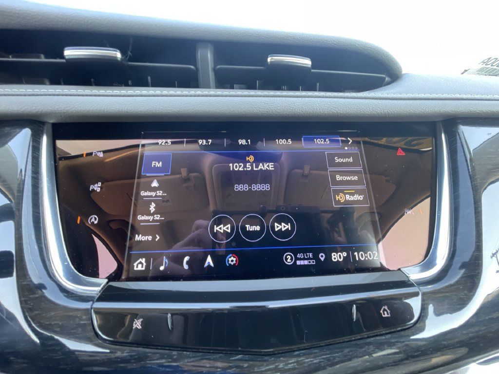Used 2023 Cadillac XT6 Premium Luxury w/ Technology Package FWD image 13