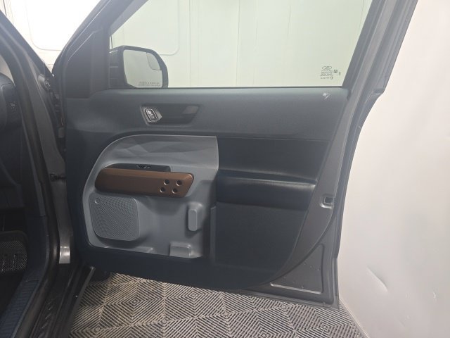 Used 2023 Ford Maverick Lariat FWD image 12
