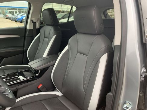 Certified 2025 Buick Envision Sport Touring image 14