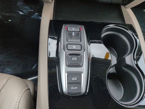 Certified 2020 Honda Pilot Touring image 23