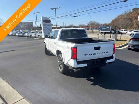Used 2025 Toyota Tacoma TRD Sport image 3