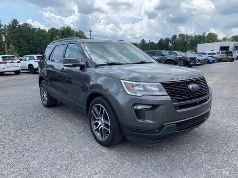 Used 2018 Ford Explorer Sport w/ Equipment Group 401A AWD/4WD image 2