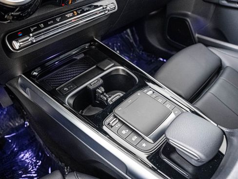 Certified 2023 Mercedes-Benz EQB 300 4MATIC w/ Exclusive Package image 15
