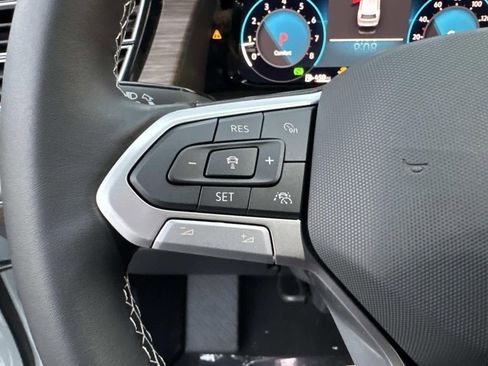 New 2026 Volkswagen Atlas SEL AWD/4WD image 32