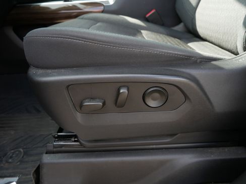 Used 2023 Chevrolet Silverado 1500 LT Trail Boss w/ Convenience Package II image 25