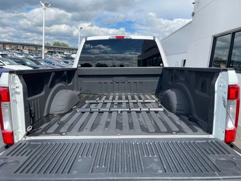 Used 2017 Ford F250 XLT AWD/4WD image 22