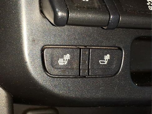 Used 2018 Chevrolet Colorado Z71 AWD/4WD image 20