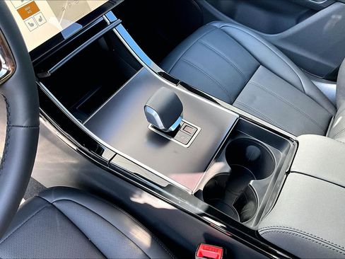 New 2026 Land Rover Range Rover Evoque Dynamic SE AWD/4WD image 8
