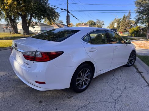 Used 2018 Lexus ES 300h image 5