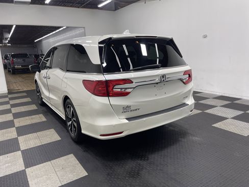 Used 2018 Honda Odyssey Elite image 2