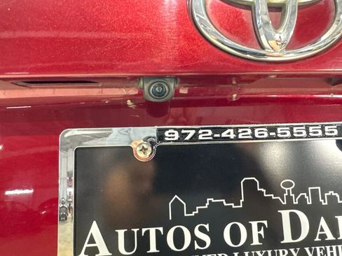 Used 2021 Toyota RAV4 XLE image 25