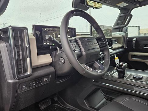 New 2026 GMC Hummer EV 4x4 Crew Cab image 10