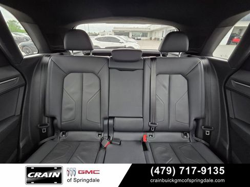 Used 2024 Audi Q3 2.0T Premium AWD/4WD image 28