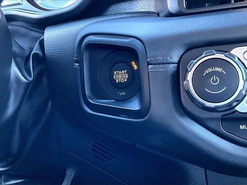 Certified 2024 Jeep Wrangler Unlimited Rubicon w/ Technology Group image 27