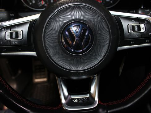 Used 2018 Volkswagen GTI S FWD image 22